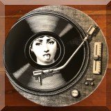 P18. Tema e variazioni plate.